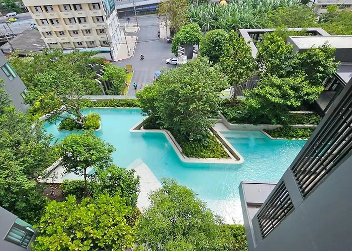 Modern Bts Talat Phlu Bangkok