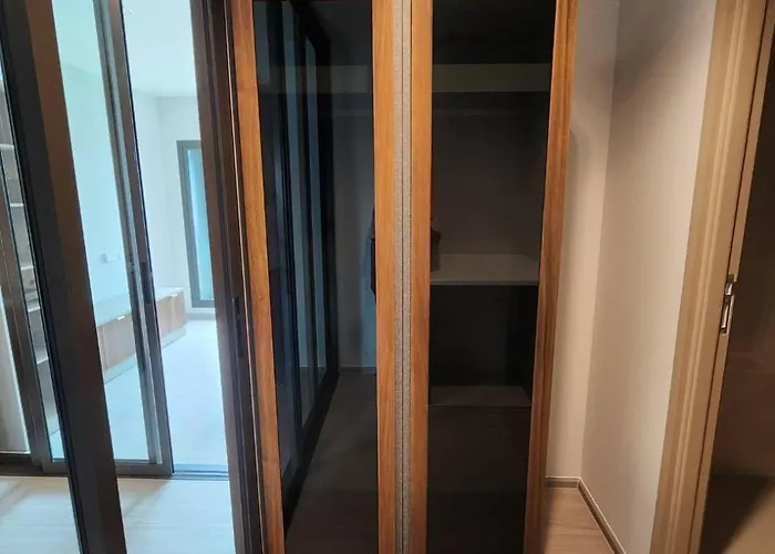 Modern Bts Talat Phlu Bangkok
